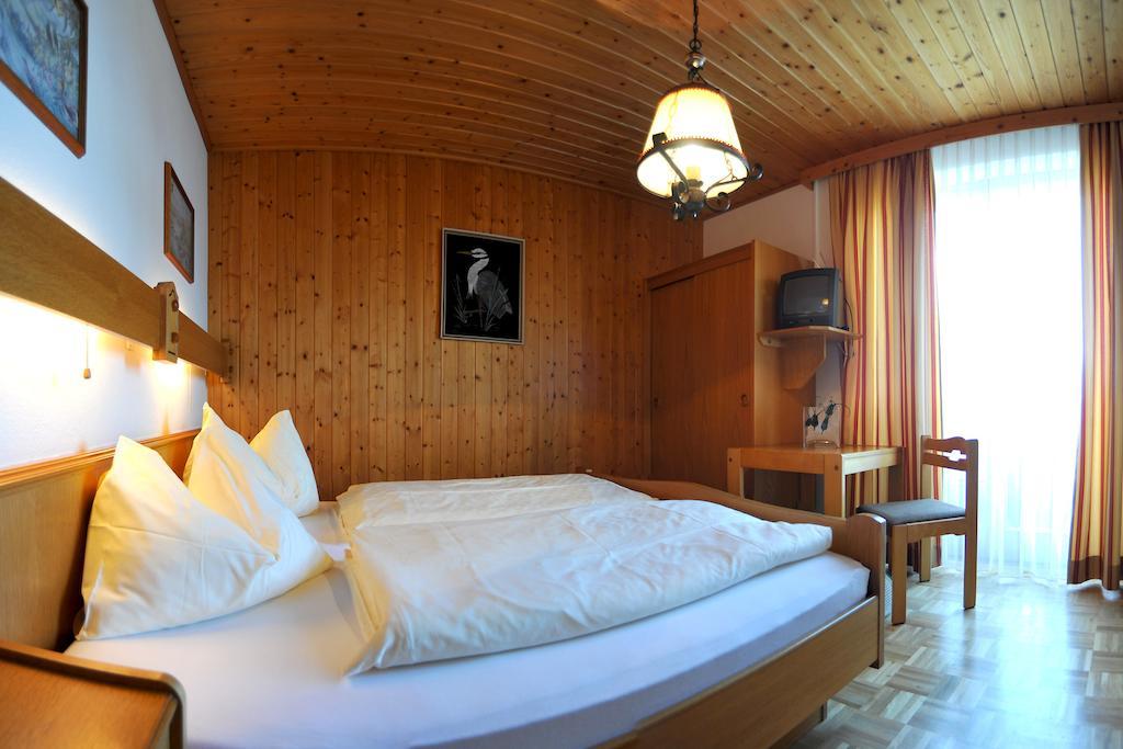Gasthof Waldemar Hotel Хермагор Стая снимка